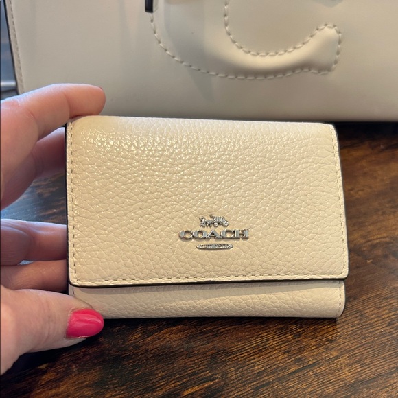 Coach Chalk Smooth Leather Small Tote with Matching Pebbled Wallet - Picture 6 of 12